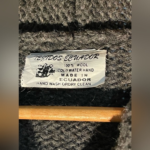 Vintage Hand Knit Ecuador American Flag Wool Sweater L XL - Picture 9 of 14